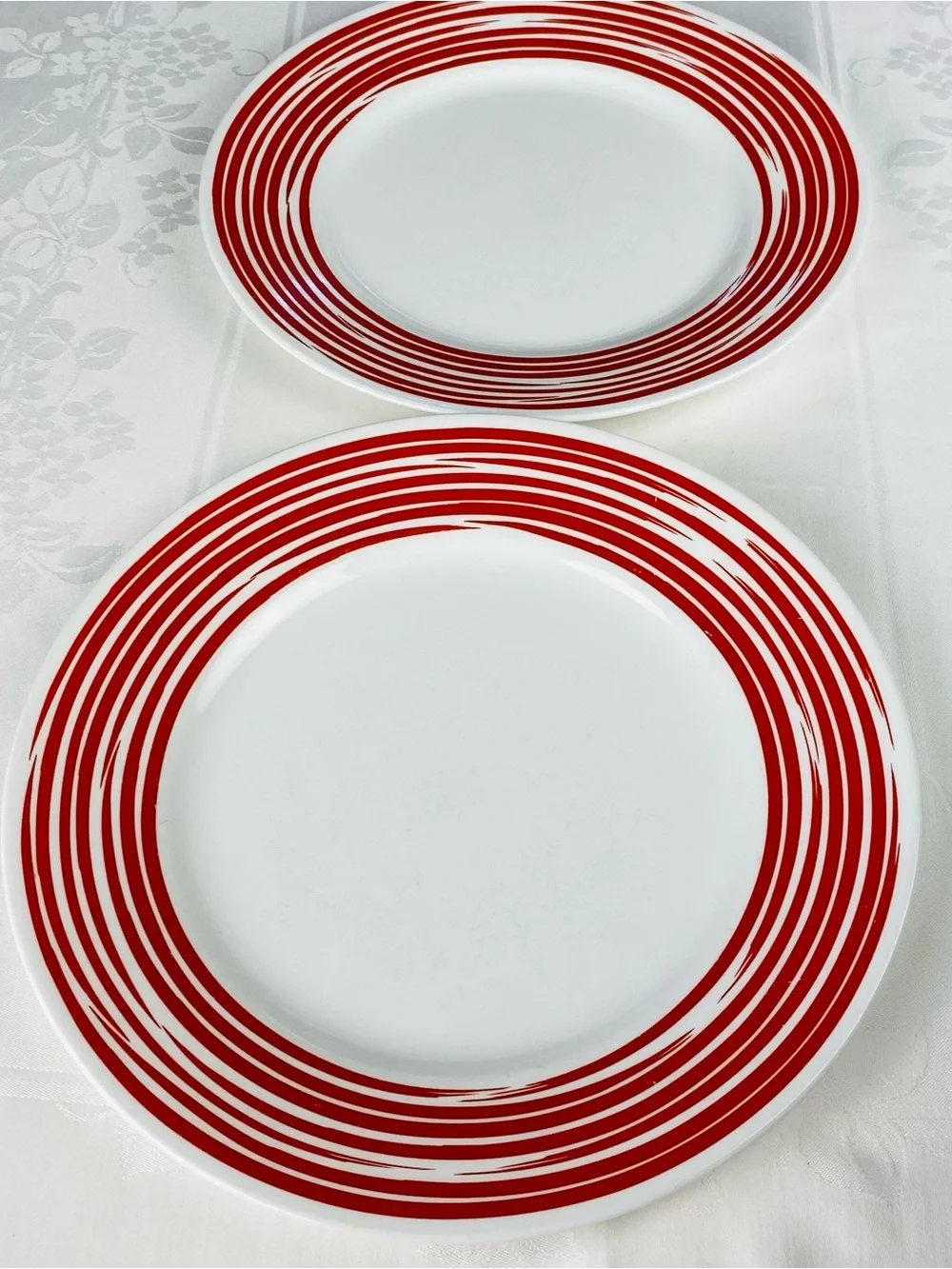 Set Of 2 - Vintage Corelle Strokes of Color Brushed Red 10 3.4” Dinner Plates